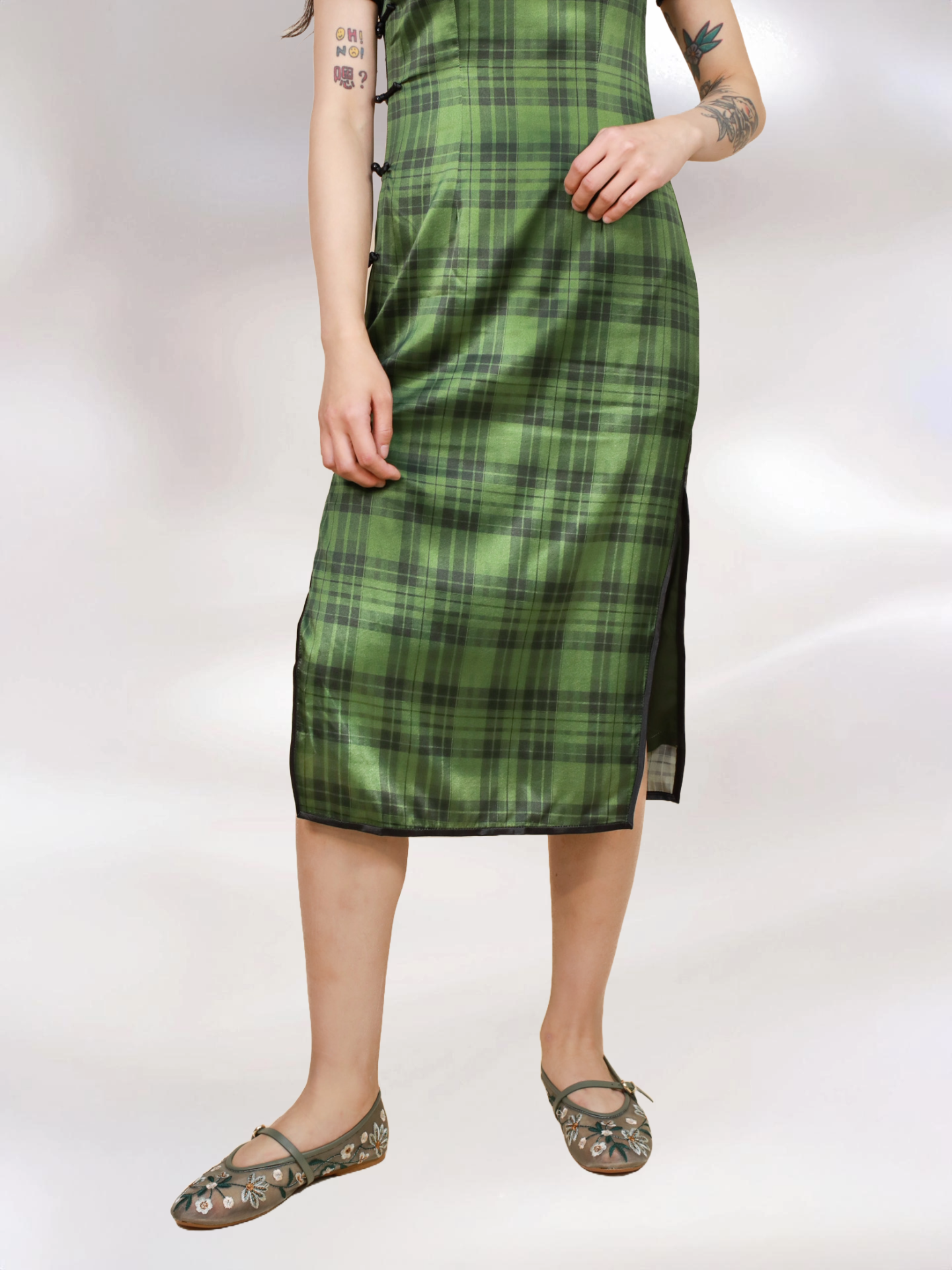 Forest Green Plaid Silk Short-Sleeve Mid-Length Qipao