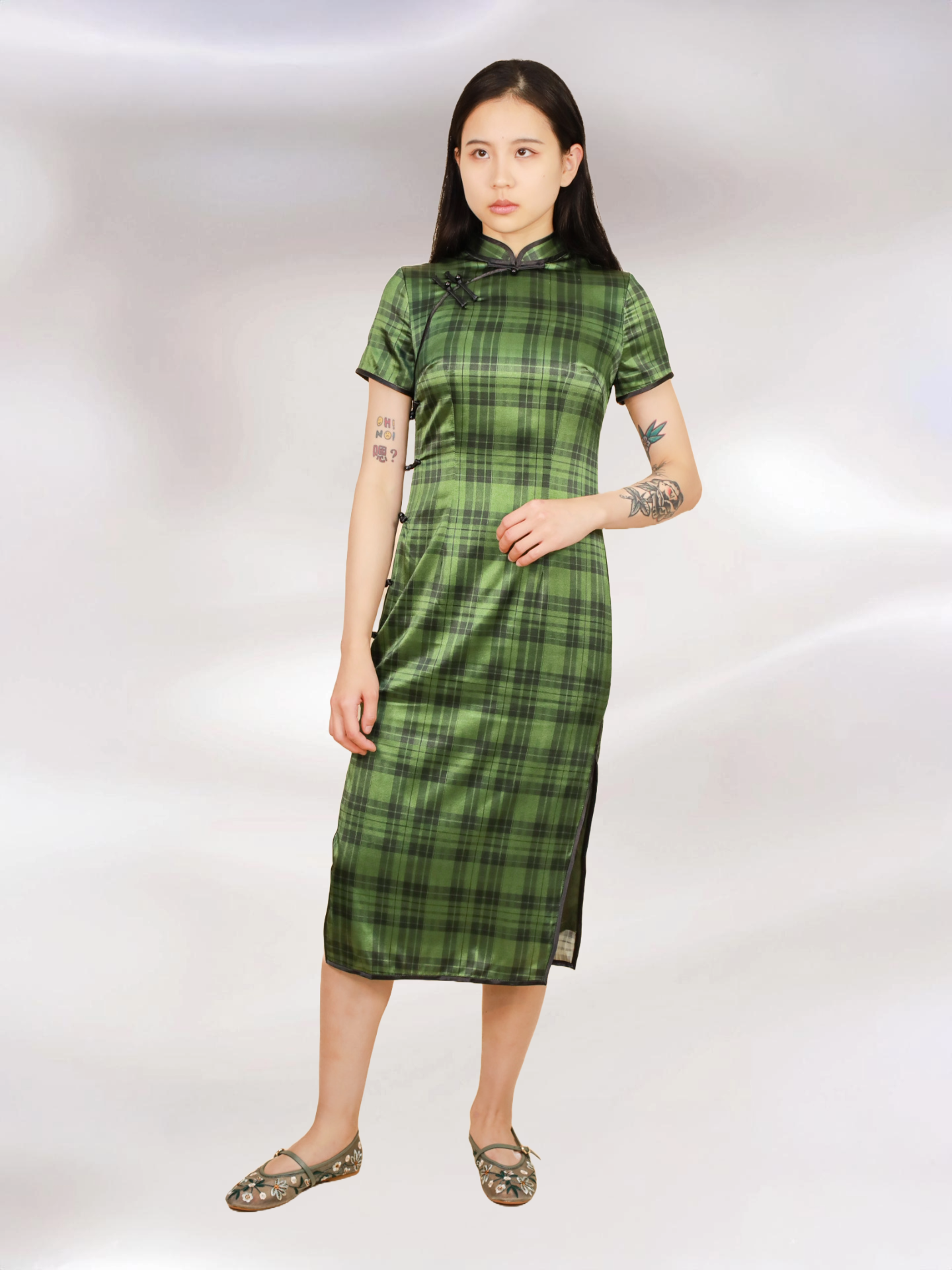 Forest Green Plaid Silk Short-Sleeve Mid-Length Qipao Madame Koo Forest Green Plaid Silk Short-Sleeve Mid-Length Qipao Madame Koo